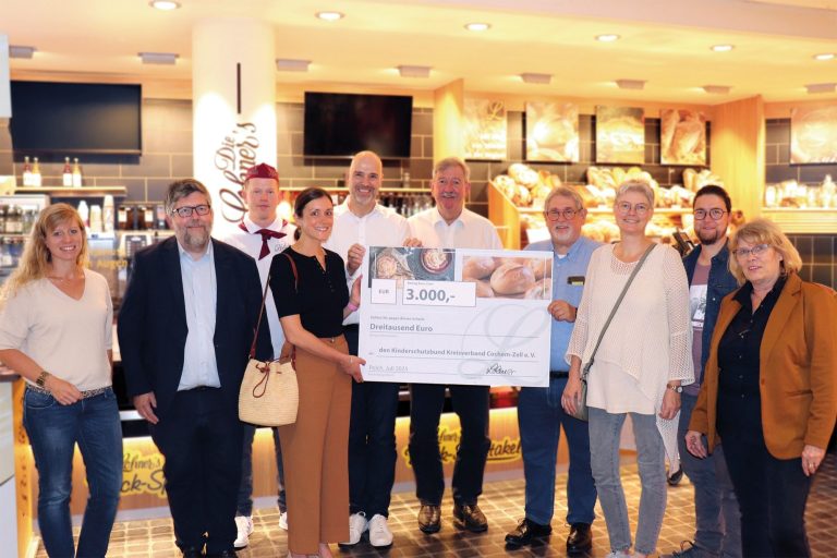 "Die Lohners" spenden an den Kinderschutzbund Cochem-Zell e. V. "Die Lohners" spenden an den Kinderschutzbund Cochem-Zell e. V.
